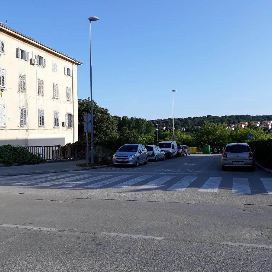 Studio Apartman "Nicole" Pula Exterior photo